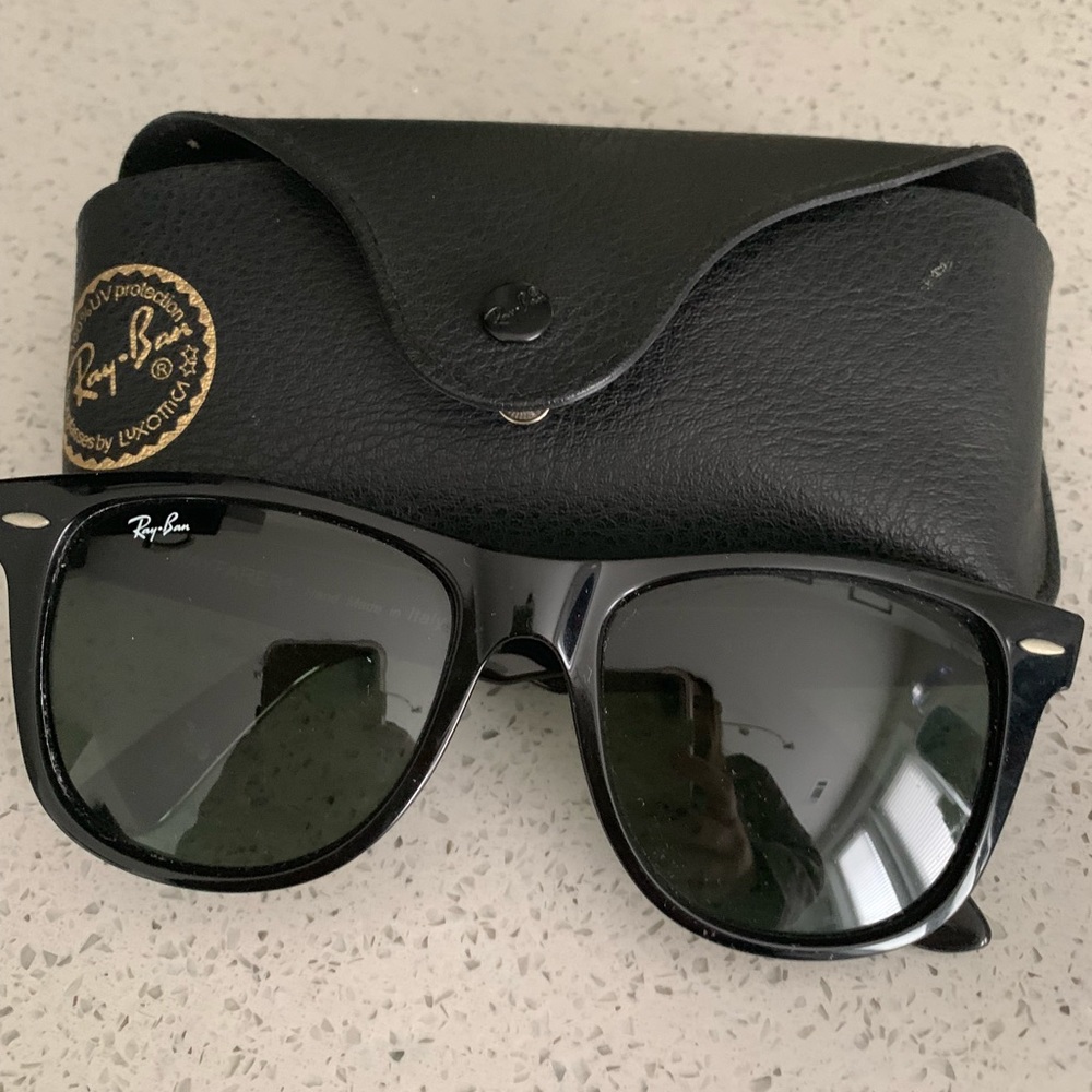 Ray ban larger wayfarer sunglasses